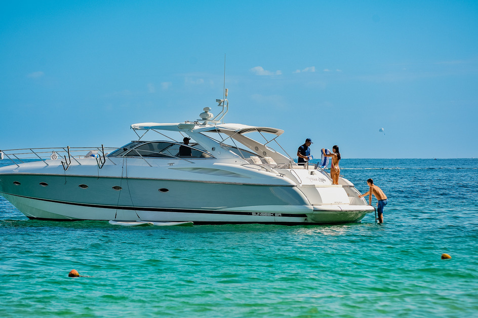 55ft Chica Mala: Sleek Sunseeker – Social, Stylish & Made for Cabo Celebrations image cabo yacht charters in Cabo San Lucas 6223659b811d85d255ae2a2f_pisces-luxury-yacht-cabo-chica-mala-45.jpg